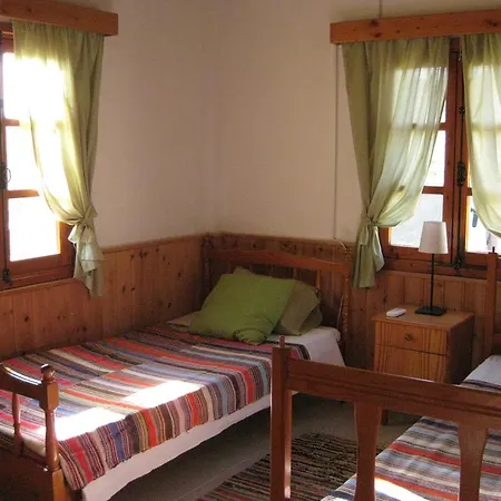 Nyaraló Holiday House In Krítu Téra